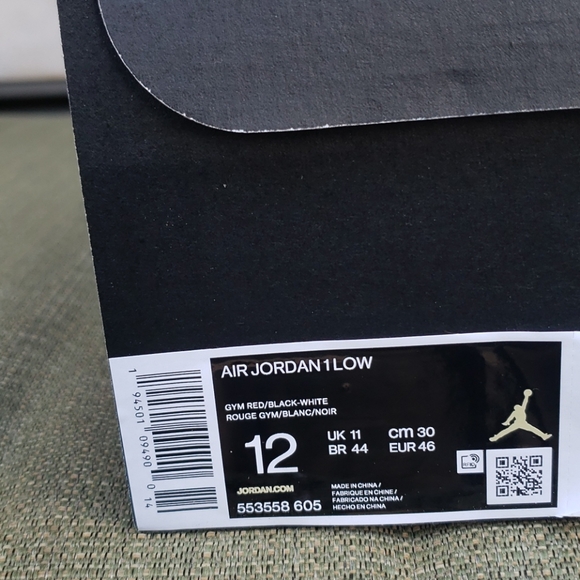 AIR JORDAN 1 LOW - Picture 10 of 17
